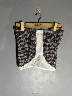 (Category: ) located in . Submitted by saucycloset (Listing ID 1468763846, Image 1). Description: .