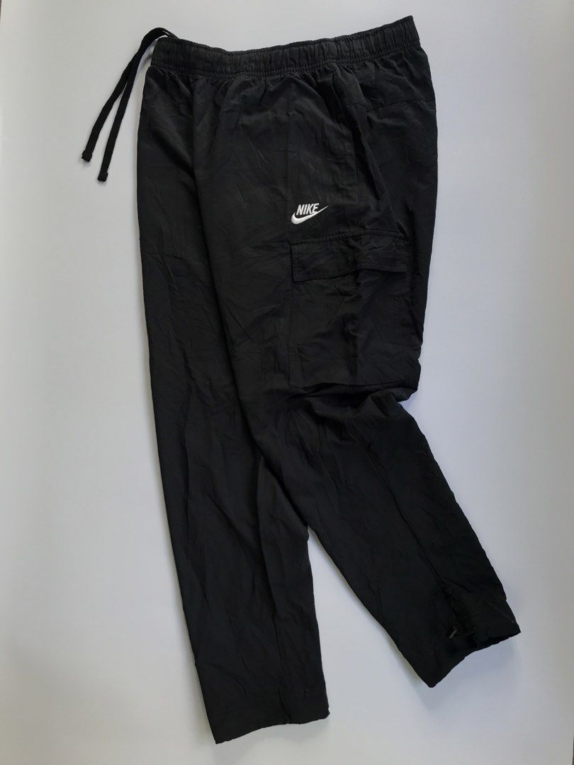 NIKE WOVEN CARGO PANTS (Category: Joggers) located in Aurora. Submitted by thrillthriftfinds123 (Listing ID 1468856022, Image 1). Description: NIKE WOVEN CARGO PANTS🔥 SIZE MEDIUM NO ISSUE GOOD CONDITION SOLID NITO GUYS 9.5 COLOR RATE .