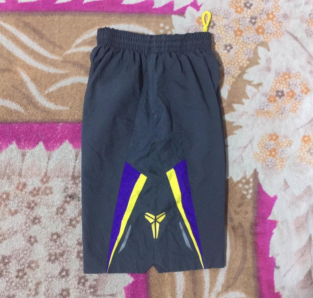Nike x kobe 2 pockets (Category: Activewear) located in Tagum. Submitted by urbanoadulajr (Listing ID 1468836485, Image 2). Description: Nike x kobe 2 pockets 26 to 30 length: 23 very good to excellent Mine 550.