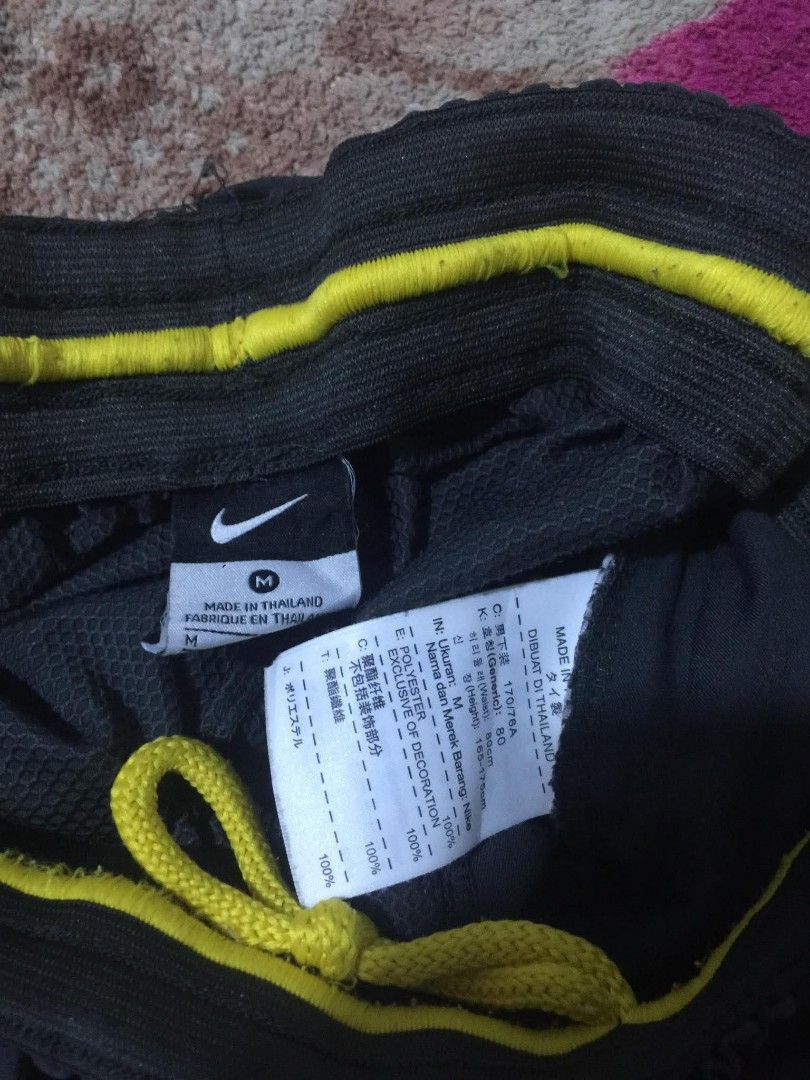 Nike x kobe 2 pockets (Category: Activewear) located in Tagum. Submitted by urbanoadulajr (Listing ID 1468836485, Image 3). Description: Nike x kobe 2 pockets 26 to 30 length: 23 very good to excellent Mine 550.