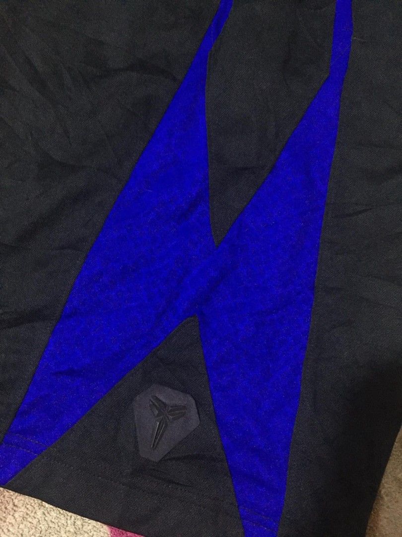 Nike x kobe two pockets (Category: Activewear) located in Tagum. Submitted by urbanoadulajr (Listing ID 1468836222, Image 3). Description: Nike x kobe two pockets 32 to 34 length: 24 excellent Mine 550.