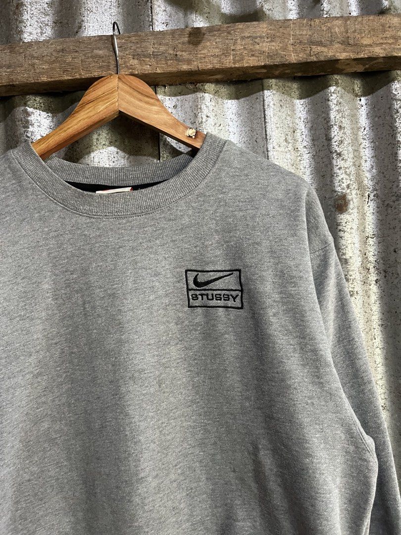 Nike x Stussy (Category: Coats, Jackets and Outerwear) located in Manila. Submitted by -thedropco (Listing ID 1468757181, Image 2). Description: Nike x Stussy Crewneck 9/10 condition No issue Measurement: Width : 22 Length: 26.5.