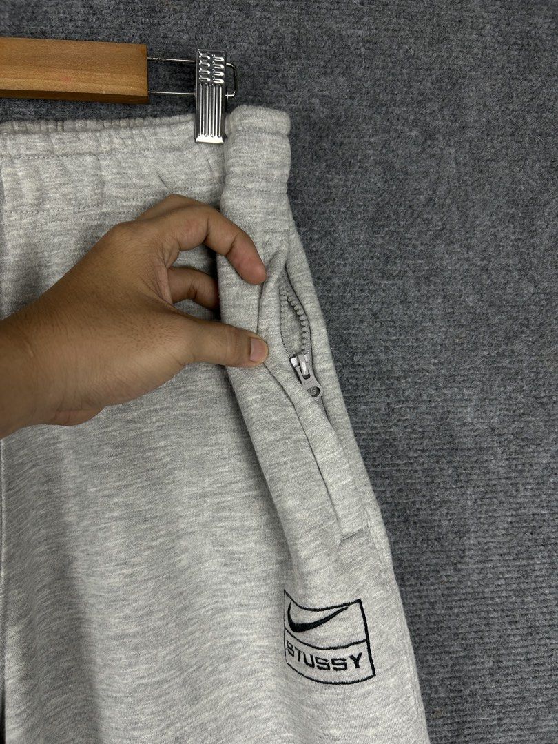 Nike x Stussy Sweatpants (Category: Joggers) located in Cebu City. Submitted by tanlawr07 (Listing ID 1468874029, Image 2). Description: Size Small 28-34W 38L Legit 💯 Good as new No issue 2500 only 📍Cebu City Location .
