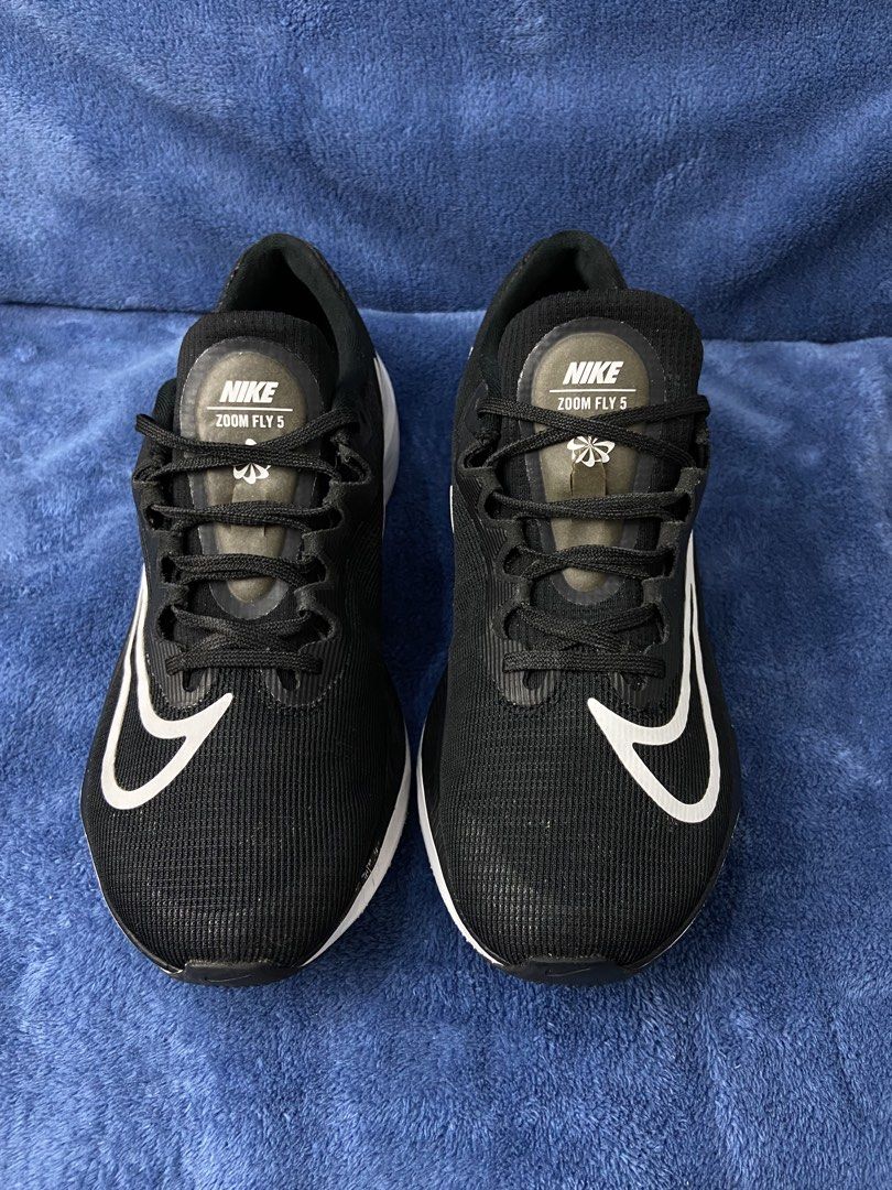 Nike Zoom Fly 5 Black and White (Category: Sneakers) located in Cebu City. Submitted by jvlz97 (Listing ID 1468757614, Image 3). Description: Excellent Condition No Box.