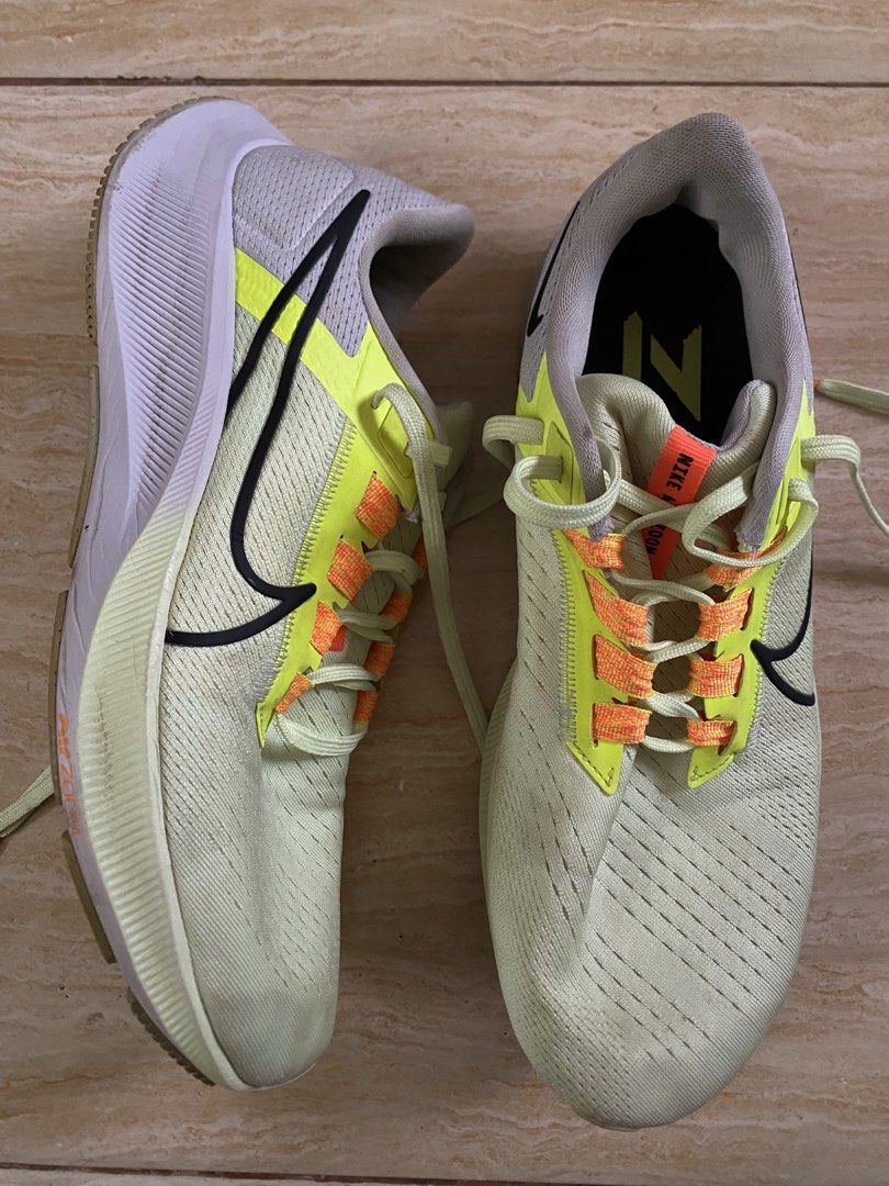 Nike Zoom Running Shoes (Category: Sneakers) located in Quezon City. Submitted by maria9281 (Listing ID 1468826263, Image 3). Description: .