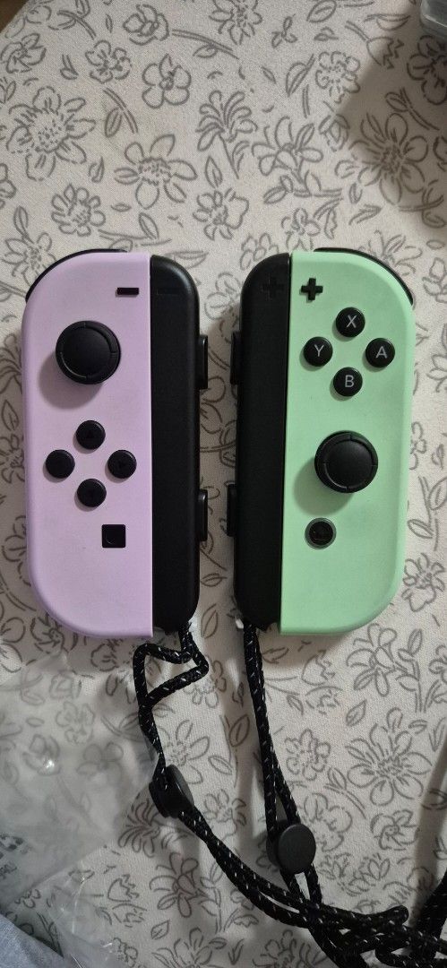 Nintendo Switch Joy-Con (Category: Controllers) located in San Pedro. Submitted by chris_k19 (Listing ID 1468772249, Image 2). Description: 2k per pair Pastel Green and Purple Splatoon Version No issues Test all you want Meet up San Pedro or Alabang.