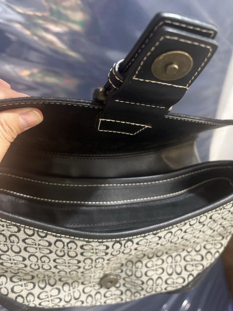 NO BRAND (Category: Tote Bags) located in Paranaque City. Submitted by thriftedtreasure2026 (Listing ID 1468759036, Image 3). Description: .