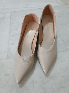 (Category: ) located in . Submitted by emilyyjm (Listing ID 1468807907, Image 1). Description: .