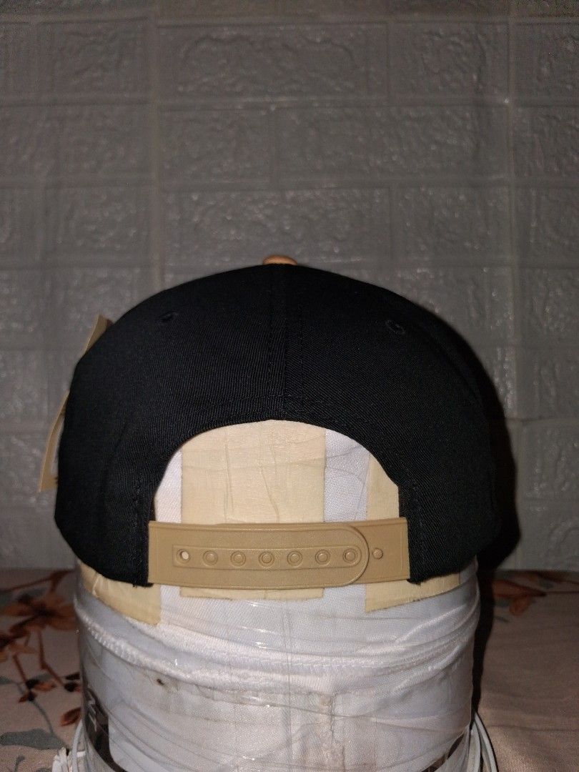 OBEY PROPAGANDA SNAPBACK HAT (Category: Caps & Hats) located in San Jose. Submitted by custodiokhen (Listing ID 1468824217, Image 3). Description: OBEY PROPAGANDA SNAPBACK HAT Brand New!!! OSFA.
