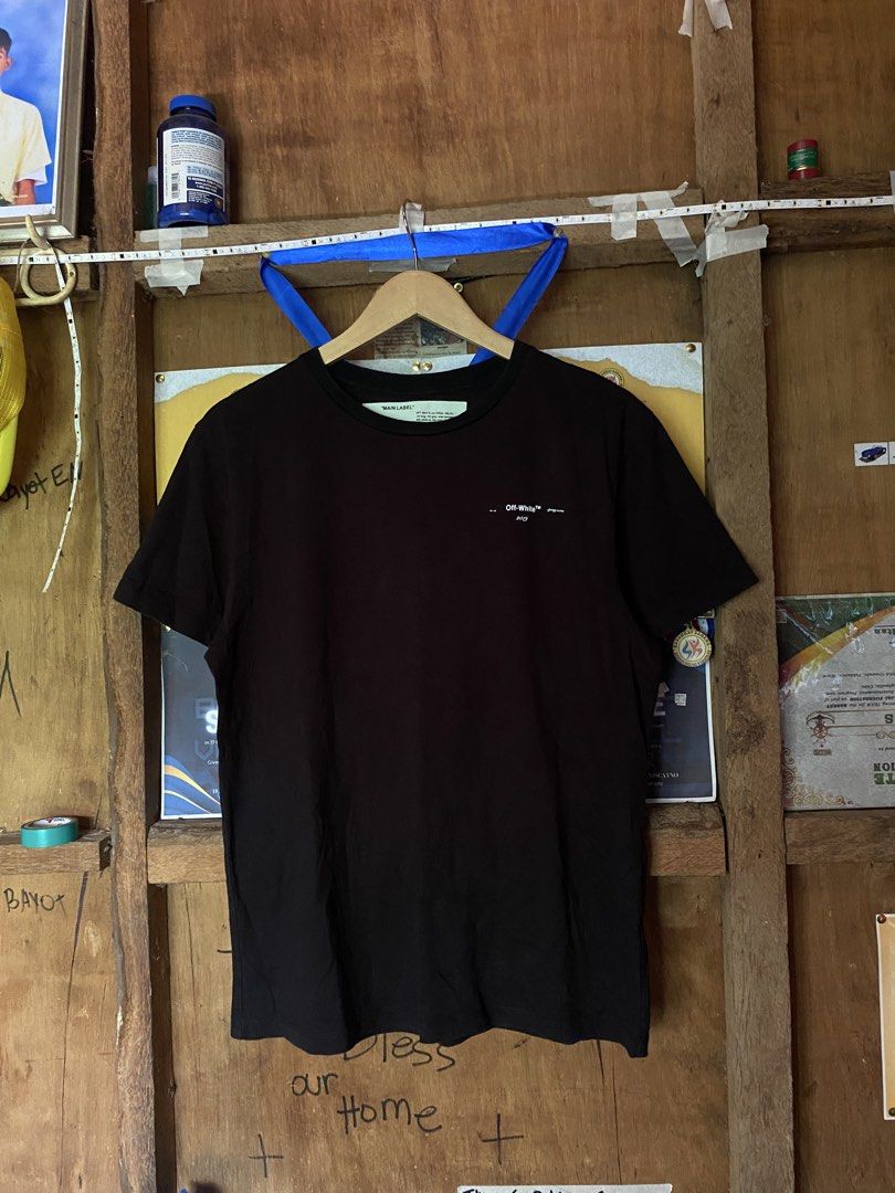 OFF WHITE BLACK ARROW PAINTING (Category: Tshirts & Polo Shirts ) located in Minglanilla. Submitted by celathrift (Listing ID 1468764258, Image 1). Description: NO ISSUE OVER ALL 9/10 COLOR RATE SIZE XS ON TAG MEDUIM FITTINGS .