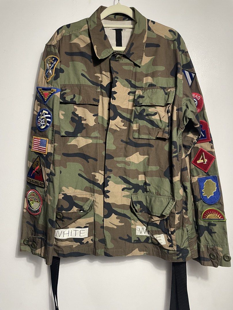 Off White Military WindBreaker w Multiple Patches (Category: Luxury Apparel) located in Rizal. Submitted by akoheats (Listing ID 1468859372, Image 2). Description: Trashed Condition ✨ Issue:alot. Size: S 21” pit to pit 28” length 📌 Accepts layaway (up to 15 days) ❗️Check item carefully before purchasing ❗️No returns or exchanges after purchase.