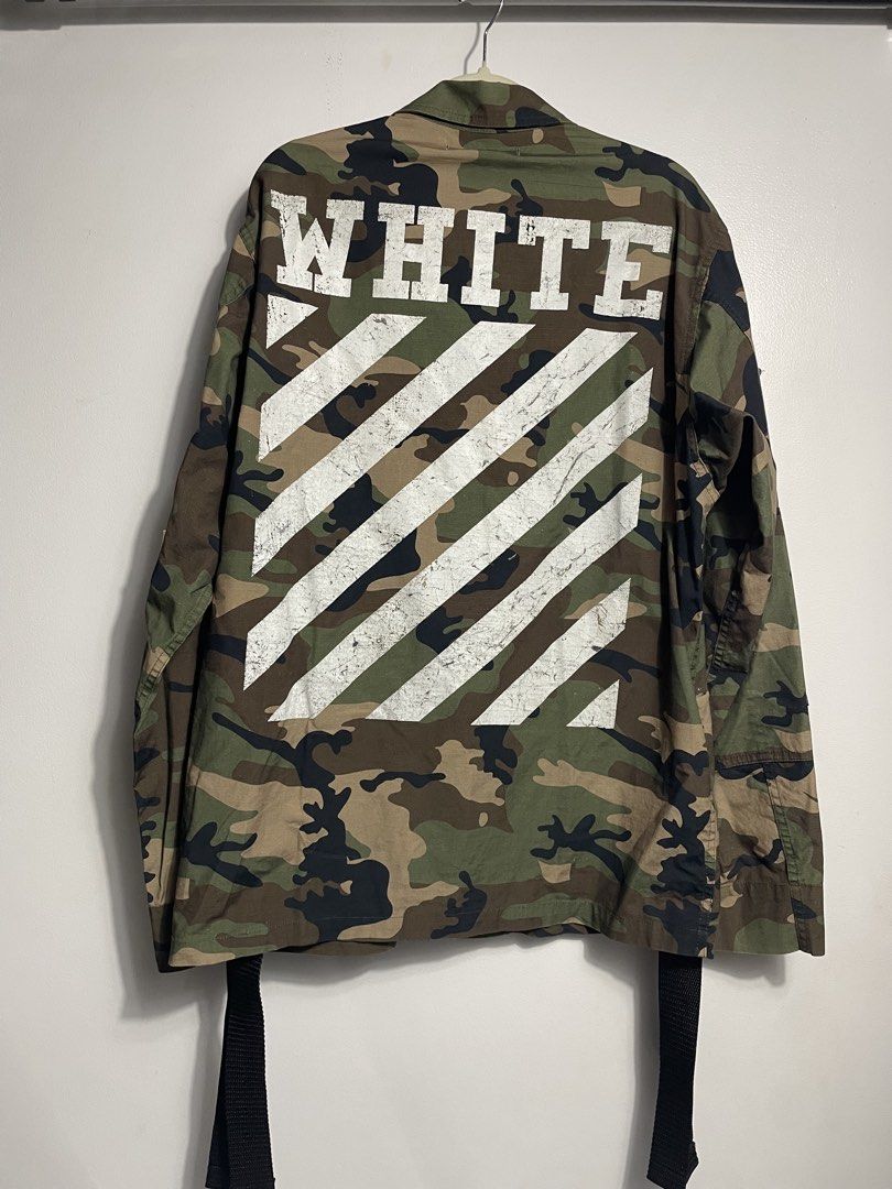 Off White Military WindBreaker w Multiple Patches (Category: Luxury Apparel) located in Rizal. Submitted by akoheats (Listing ID 1468859372, Image 1). Description: Trashed Condition ✨ Issue:alot. Size: S 21” pit to pit 28” length 📌 Accepts layaway (up to 15 days) ❗️Check item carefully before purchasing ❗️No returns or exchanges after purchase.