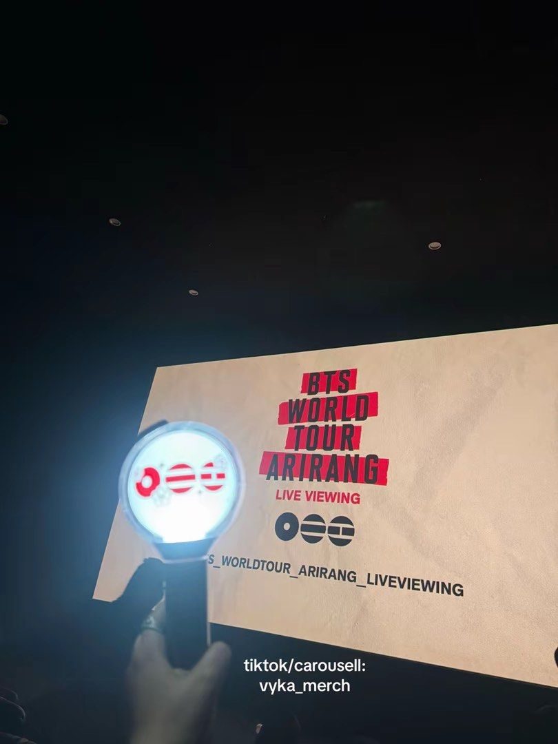 Official BTS ARMY Bomb SE Lightstick (Category: K-Wave Merchandise) located in Quezon City. Submitted by vyka_merch (Listing ID 1468802285, Image 3). Description: - Official BTS ARMY Bomb SE - Price: ₱1,600 (slightly negotiable) - Includes original box - Includes Arirang Logo Sticker + surprise freebies - Note: Photocards NOT included - Blessed by J-Hope live during Hope On the Stage in Manila! MOP: Gotyme / Maribank / Gcash MOD: lalamove (SDD) /