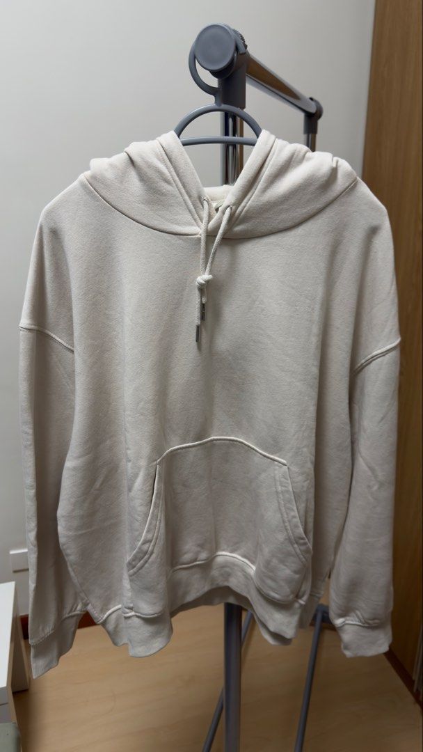 Off-white Hoodie Sweatshirt Size S (Category: Coats, Jackets and Outerwear) located in Manila. Submitted by rare_closetcleanout (Listing ID 1468799602, Image 1). Description: - Color: Off-white - Size: S (EUR/US S, 160/88A) - Fit: Relaxed and super comfortable - Features: Front kangaroo pocket, adjustable drawstring hood - Details: Ribbed cuffs and hem to lock in warmth - Condition: Clean, well-maintained Lose type (Fits S-L) Decluttering Pls arr