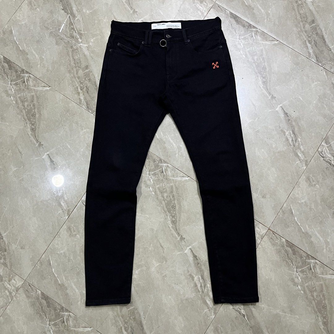 OFFWHITE SLIM FIT JEANS (Category: Luxury Apparel) located in Marikina City. Submitted by arniejane23 (Listing ID 1468828735, Image 1). Description: OFFWHITE SLIM FIT JEANS SIZE 32 DIMENSION waistline - 32 length - 40 ISSUE SEE LAST PIC WASHABLE/ NO OTHER FLAW EXCELLENT CONDITION!! 📩📩📩.
