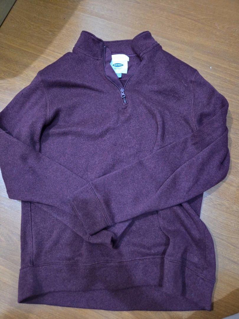 Old Navy Maroon Quarter Zip Sweater (Category: Coats, Jackets and Outerwear) located in Taguig. Submitted by mon_143 (Listing ID 1468898316, Image 1). Description: - Brand: Old Navy - Color: Maroon - Size: L - Material: Textured knit with soft fleece lining - Features: Quarter-zip high collar, long sleeves, ribbed cuffs and hem - Condition: Great for cooler weather, warm and cozy pullover.