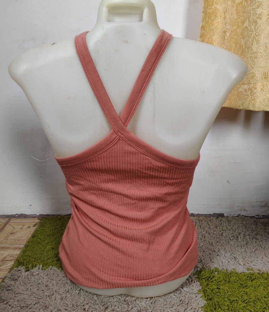 Old Navy top (Category: Sleeveless) located in Midsayap. Submitted by leighdeelovelylocks (Listing ID 1468715796, Image 3). Description: .