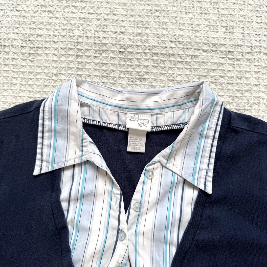 old school collared top ‏ (Category: Shirts) located in Cabanatuan. Submitted by brokegirlwholovesclothes (Listing ID 1468741858, Image 3). Description: - size L on tag, but can fit M-L - really cute in person .
