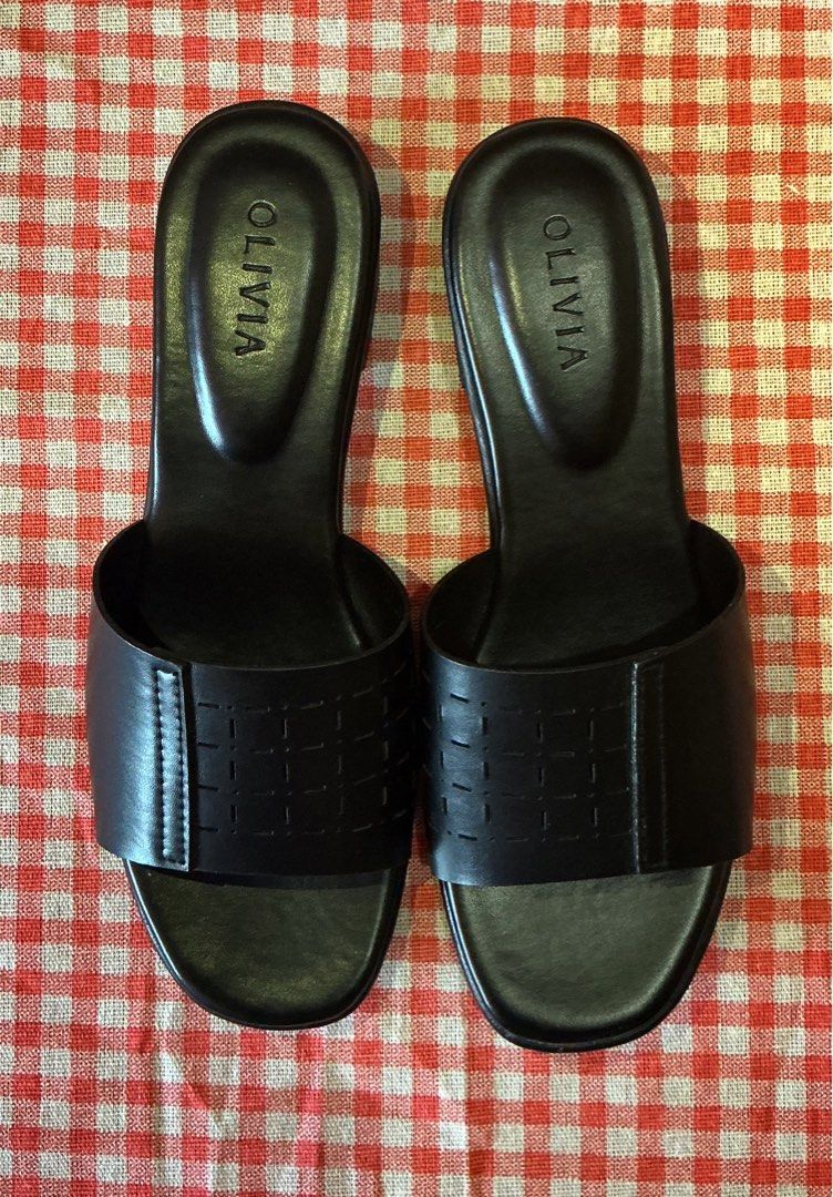 OLIVIA 'Sol' Black Slip-On Heeled Sandals (Category: Flats & Sandals) located in Dagupan City. Submitted by nov4can3 (Listing ID 1468739895, Image 1). Description: Brand: OLIVIA SIZE 8 4cm heel Never been used. Original shoebox included .