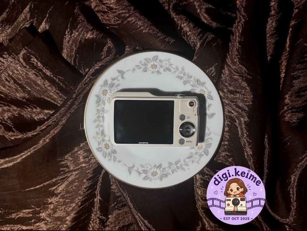 Olympus VG170 (Category: Cameras) located in Manila. Submitted by digi.keime (Listing ID 1468928407, Image 2). Description: No Issue! No Issue! 📷 Olympus VG170 💰₱4,499 ୨୧ ── QUICK SPECS ── ୨୧ ♡ 14 MP CCD ♡ Digital Image Stabilization ♡ 5× Optical Zoom Lens ♡ 720p at 30fps ୨୧ ── INCLUSIONS ── ୨୧ ♡ Camera unit ♡ Old Battery(still useable) ♡ Charger ♡ Memory card ୨୧ ── CONDITION ── ୨୧ ♡ No Issue ♡ Fully working ୨୧ —MEETUP and RESERVATION —୨୧ 📍 Ma