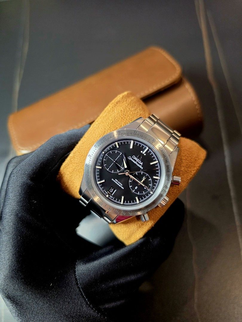 Omega Speedmaster 57 (Category: Luxury Watches) located in Taguig. Submitted by gelovalde (Listing ID 1468756031, Image 3). Description: Omega Speedmaster '57 Sapphire Sandwich Year 2021 Ref: 331.10.42.51.01.001 Complete set plus: - 2 extra aftermarket straps - 1 OEM Steel strap (Unused) - 2 OEM Bezel (Unused) 9.5/10 Mint Condition Selling for only: Php 318,000✅️ Case size: 41.5mm Movement: Omega 9300 (60hours) Trades accepted Authentication on b