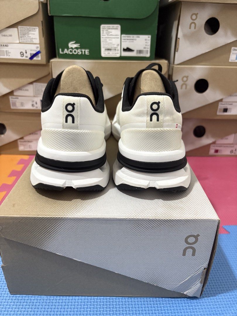 On Cloudpulse Pro White Black Size US 9 (Category: Sneakers) located in Manila. Submitted by pikkathchu (Listing ID 1468800488, Image 3). Description: - Model: On Cloudpulse Pro - Colorway: White and Black - Size: US 9 / EU 42.5 / UK 8.5 - Cushioning: CloudTec technology with gum rubber outsole - Details: Black laces with printed text, Swiss engineering branding on side and heel - Condition: Brand new with original box included.
