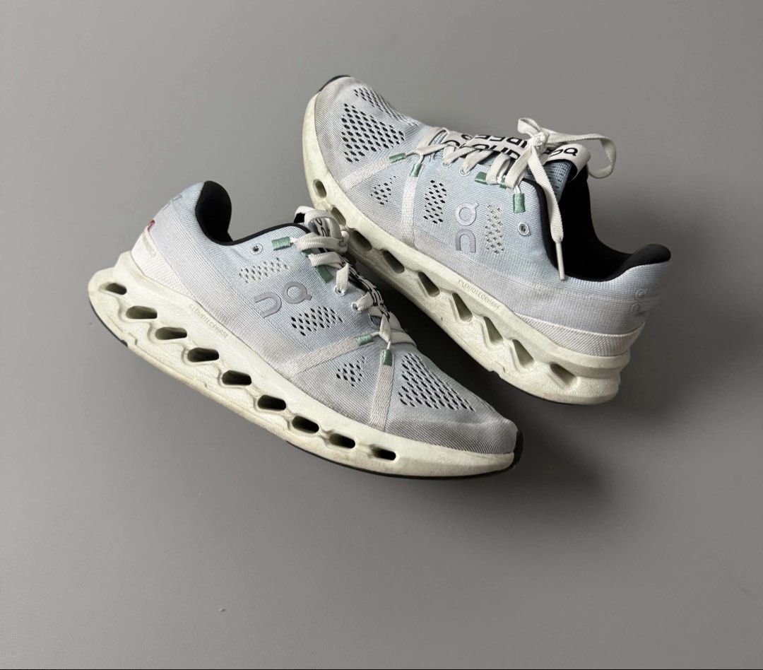 ON CLOUDSURFER RUNNING SHOES (Category: Sneakers) located in Guagua. Submitted by sweetboyy (Listing ID 1468875311, Image 3). Description: ON CLOUDSURFER RUNNING SHOES SIZE 8US/ 39EUR/ 25CM WOMENS.