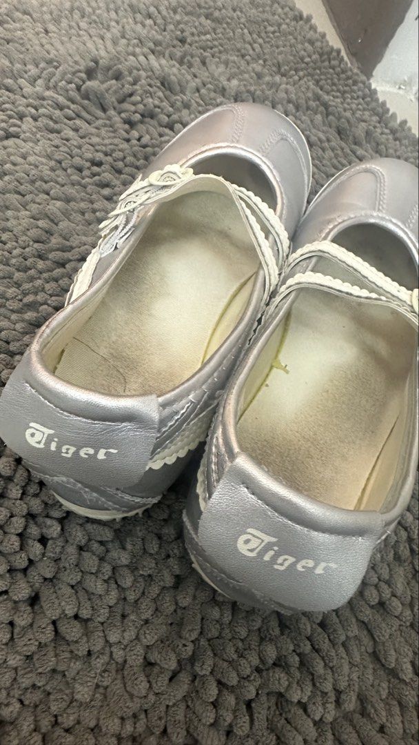 Onitsuka Tiger Ballet Shoes (Category: Casual Shoes) located in Quezon City. Submitted by nicole.dc (Listing ID 1468733569, Image 2). Description: .