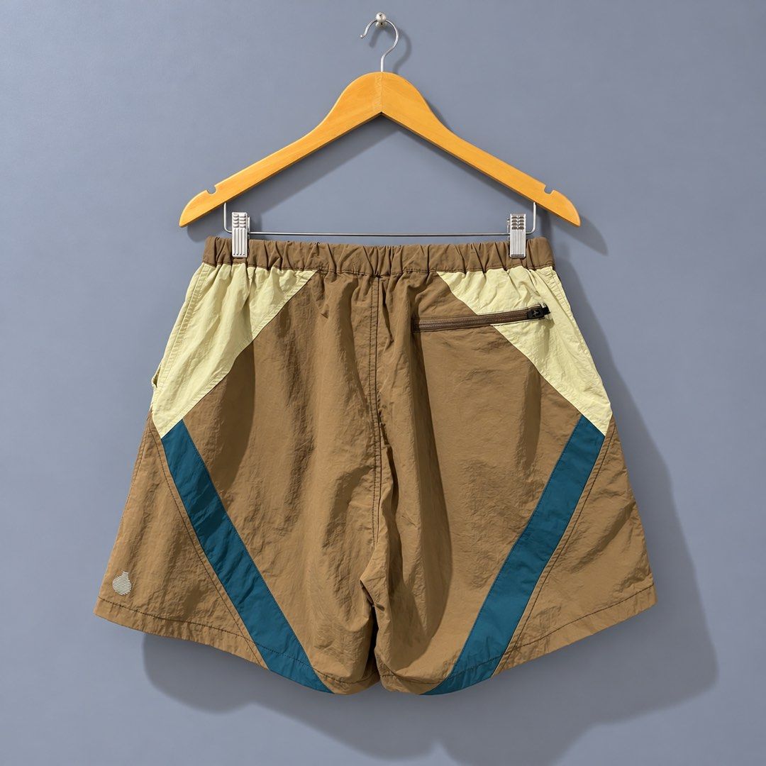 OpenDialogue ODE Colorblock Shorts (Category: Shorts) located in Makati City. Submitted by kendrickstuffs (Listing ID 1468905100, Image 2). Description: Open Dialogue (ODE) Colorblock Shorts Large ontags 30'-38' waistline garterized w belt system 17' length 6.5' inseam 13.5' leg opening No issue Verygood condition 1400 only.