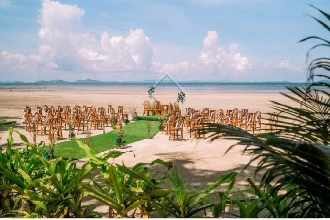 OPERATIONAL RESORT FOR SALE (Category: Lot) located in Manila. Submitted by call_09053601049 (Listing ID 1468904084, Image 3). Description: OPERATIONAL RESORT FOR SALE! 🌴 📍 San Fernando, El Nido, Palawan ✨ PRIME RESORT INVESTMENT OPPORTUNITY! Own an existing operational resort in one of Palawan's most sought-after tourist destinations! 🏝️ PROPERTY DETAILS: 📐 Lot Area: 29,948 SQM (Almost 3 Hectares) 🏡 10 Rooms / Villas 🏊 Swimming Pool 🌿 Spa