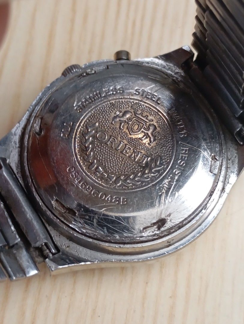 Orient automatic (Category: Men's Watches) located in Las Pinas. Submitted by quick_deals_great_finds2 (Listing ID 1468745028, Image 3). Description: Original vintage automatic 35mm medium fits wrist 6.8 inches Good working condition.