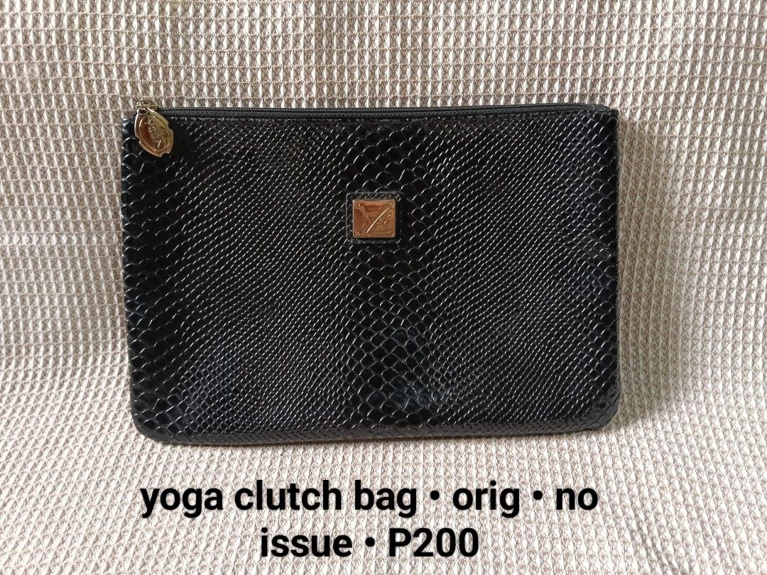 Orig Cluthes (Category: Clutches) located in Lemery. Submitted by bgv02 (Listing ID 1468767564, Image 1). Description: galing package branded no issue snake skin.