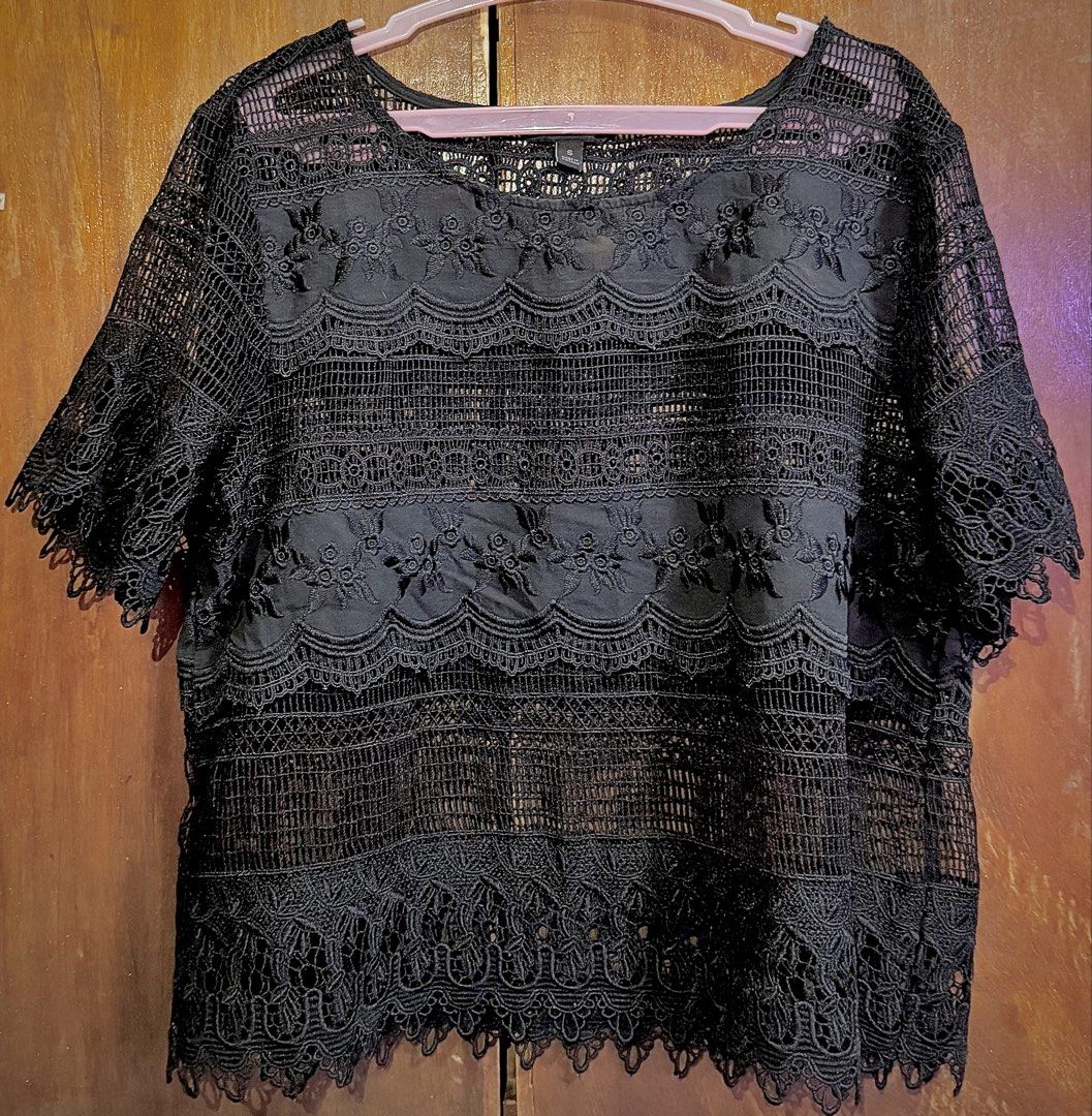Original Banana Republic - black blouse (Category: Blouses) located in Las Pinas. Submitted by yourdailyssentials (Listing ID 1468730279, Image 3). Description: Original Banana Republic blouse Style: Black Laced Cut Out Size: Small loose fit (fits from Small to Large frames) Use: 🌹 great at parties / semi-formal / cover ups / beach / casual 🌹versatile attire - shipping nationwide.