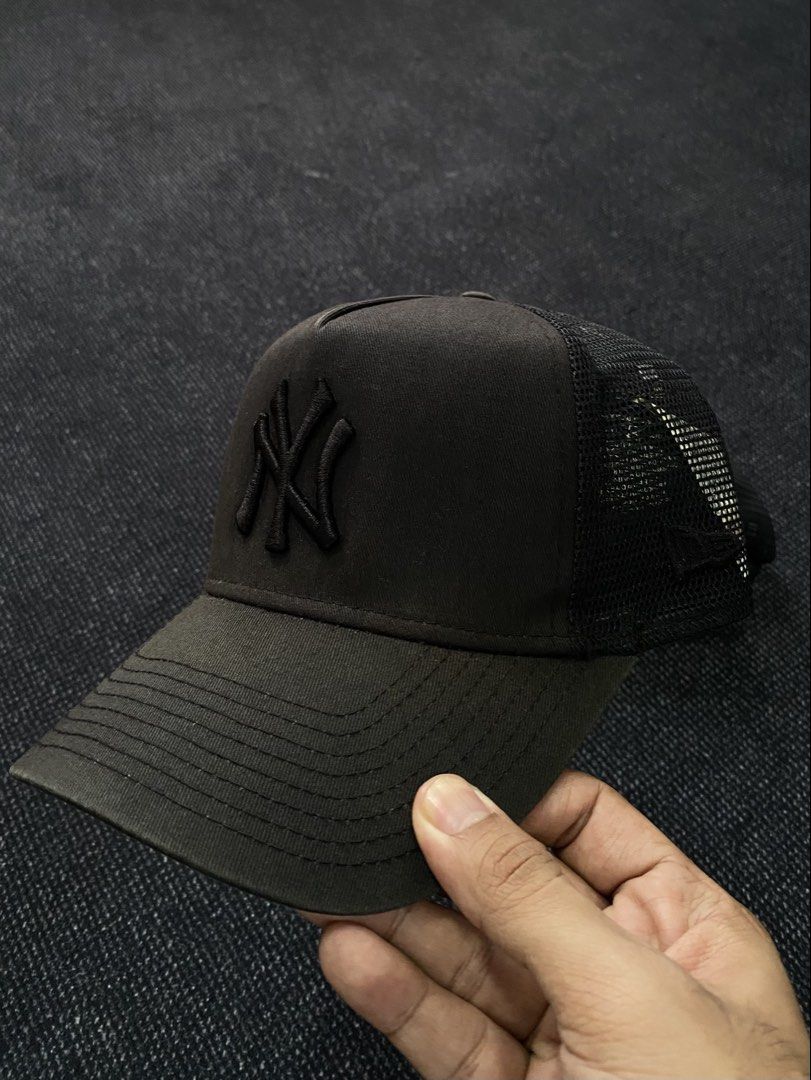 Original Cap (Category: Cap & Hats) located in Pekan. Submitted by tuanradhi15 (Listing ID 1468762021, Image 2). Description: Rm50 and below.