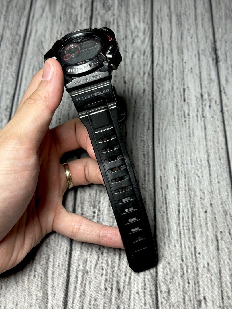 ORIGINAL G-SHOCK G-9300 MUDMAN BREDS (Category: Men's Watches) located in Obando. Submitted by greatfindslad (Listing ID 1468827545, Image 3). Description: FOR SALE❗️ ✅ G-9300 MUDMAN BREDS • 💯% Legit / Authentic. • 7/10. Presentable. • Tough solar ☀️ • Slight fog on glass. • Watch only. • Batt health 🔋: GOOD • Original all parts. No history of repair. • No hidden issues. All functions working. 𝗣𝗥𝗜𝗖𝗘: ₱2,500 FIX Unli legit check/vouch. Mone