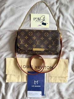 (Category: ) located in . Submitted by pursefaves (Listing ID 1468922192, Image 1). Description: .