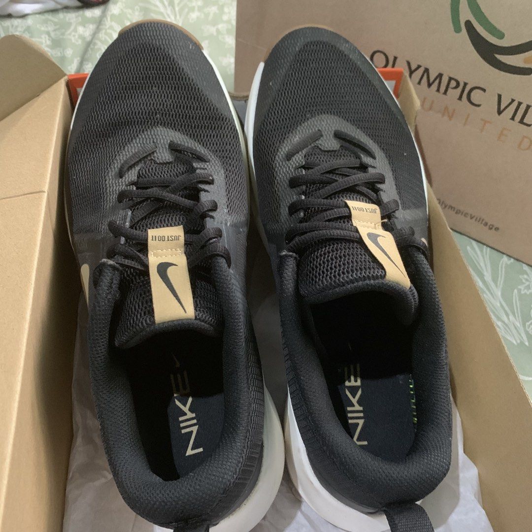 Original M Nike MC Trainer 3 (Category: Sneakers) located in Camalig. Submitted by ryrilim (Listing ID 1468786539, Image 3). Description: Bought from Olympic Village Gateway Mall, Cubao.