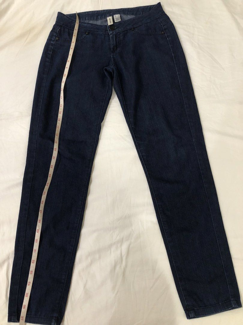 Original Mango Jeans semi skinny (Category: Jeans) located in Mandaluyong City. Submitted by bmorig (Listing ID 1468792697, Image 2). Description: fit 26- 28 declutter on hand manila .