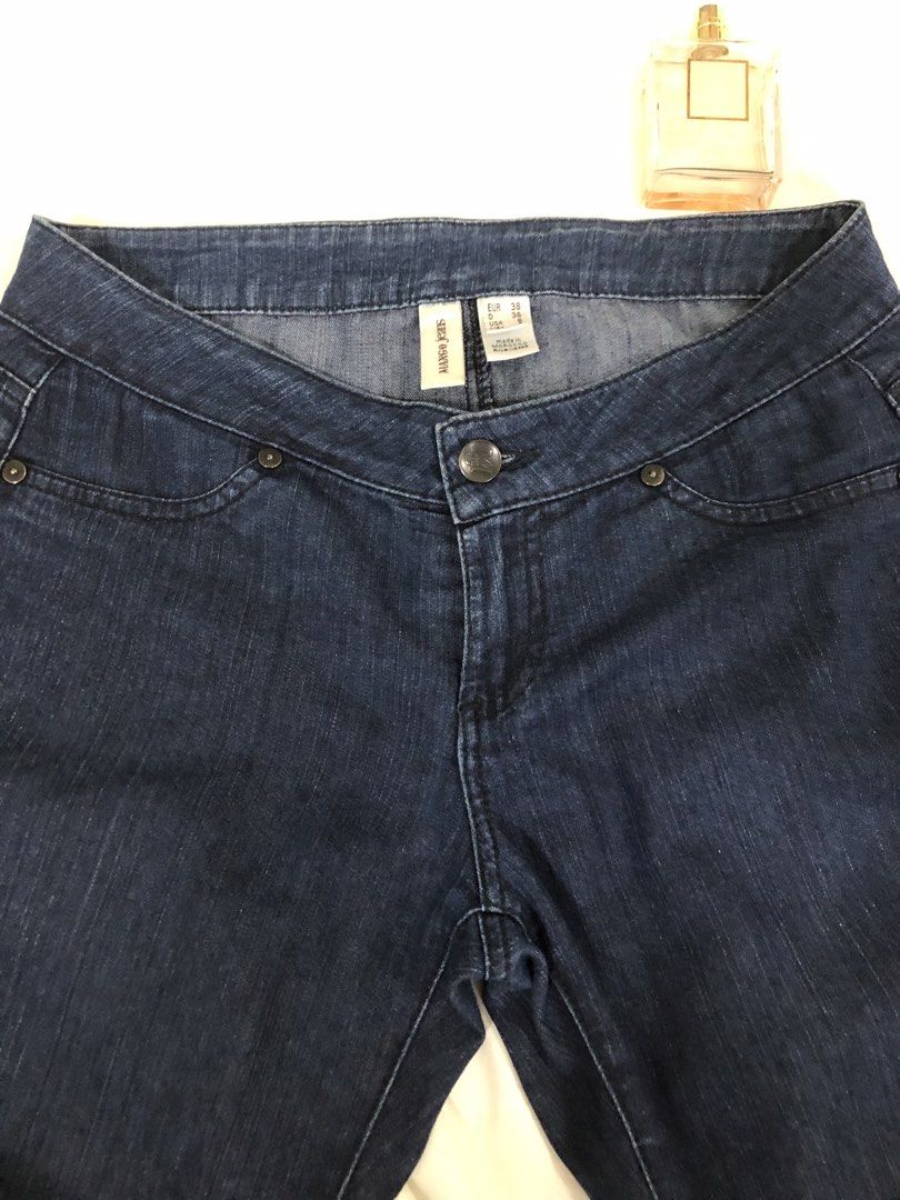 Original Mango Jeans semi skinny (Category: Jeans) located in Mandaluyong City. Submitted by bmorig (Listing ID 1468792697, Image 3). Description: fit 26- 28 declutter on hand manila .