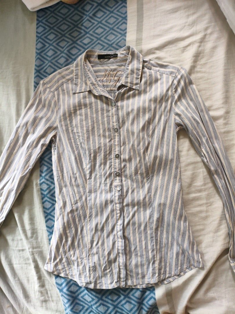 Original Mango Striped Long Sleeves (Category: Longsleeves) located in Manila. Submitted by bonsbotique (Listing ID 1468773708, Image 1). Description: for petite 30 bust size original po ito. seller is from Mandaluyong .
