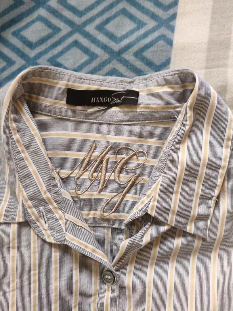 Original Mango Striped Long Sleeves (Category: Longsleeves) located in Manila. Submitted by bonsbotique (Listing ID 1468773708, Image 2). Description: for petite 30 bust size original po ito. seller is from Mandaluyong .