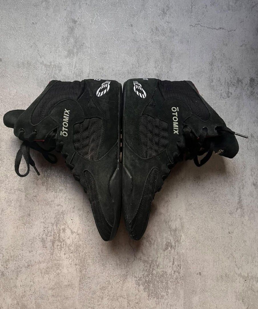 Otomix Sting Ray Boxing shoes (Category: Other Sports Equipment and Supplies) located in Manila. Submitted by _thrift_time (Listing ID 1468804550, Image 2). Description: Thrifted item Authentic Excellent condition No issue.