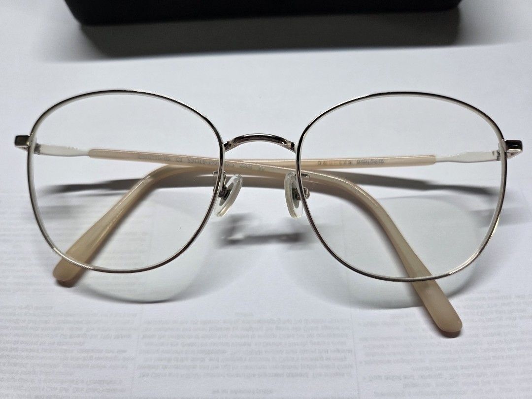 Owndays Lilybell (Category: Sunglasses & Eyewear) located in Quezon City. Submitted by keenphoenix-f0b3 (Listing ID 1468784176, Image 2). Description: 2nd hand owndays lilybell frame (you can just change the lens) since there's a grade.