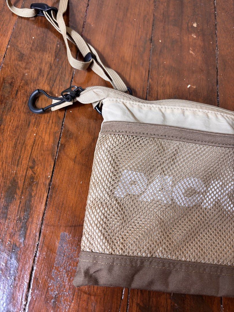 Pack n’ Go ad-lib Sling Bag (Category: Sling Bags) located in Manila. Submitted by earlylifecrisis (Listing ID 1468830651, Image 2). Description: Condition 9/10 Measure it by inch Width: 10 Length: 7 Depth: 0.5 Handle:20 •Refund / Returns not allowed allowed •Please do check the dimensions size on labels sometimes are not accurate on the sizing •Ask me before purchasing.