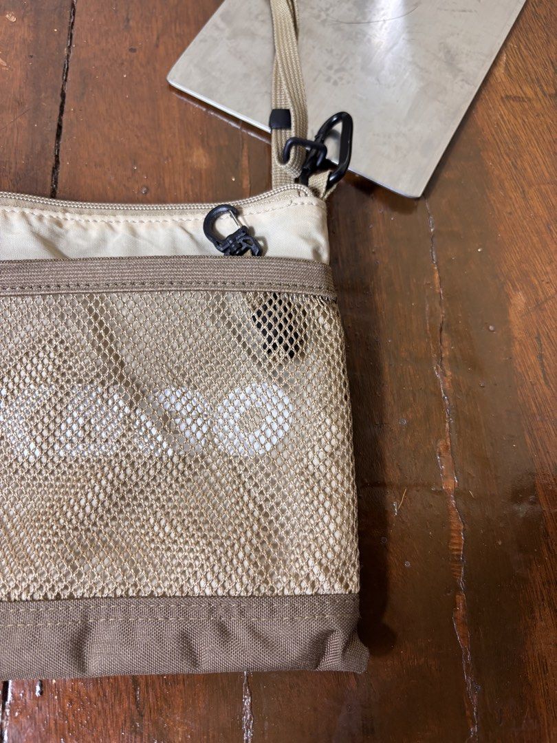 Pack n’ Go ad-lib Sling Bag (Category: Sling Bags) located in Manila. Submitted by earlylifecrisis (Listing ID 1468830651, Image 3). Description: Condition 9/10 Measure it by inch Width: 10 Length: 7 Depth: 0.5 Handle:20 •Refund / Returns not allowed allowed •Please do check the dimensions size on labels sometimes are not accurate on the sizing •Ask me before purchasing.
