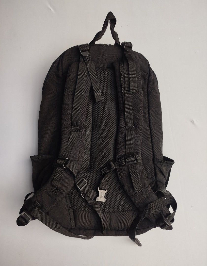 Pack N'Go-Adlib (Category: Backpacks) located in General Santos City (Dadiangas). Submitted by reupph (Listing ID 1468806812, Image 2). Description: Good condition Issue: May kunting nabakbak ng tape sa front zip.