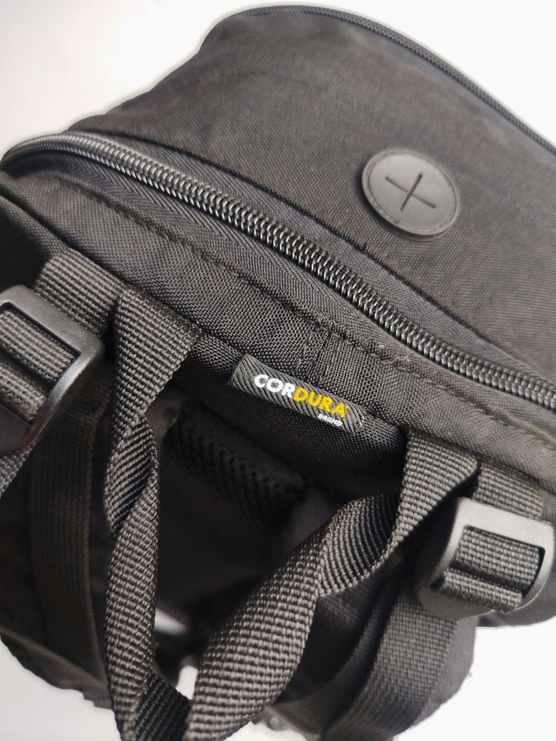 Pack N'Go-Adlib (Category: Backpacks) located in General Santos City (Dadiangas). Submitted by reupph (Listing ID 1468806812, Image 3). Description: Good condition Issue: May kunting nabakbak ng tape sa front zip.