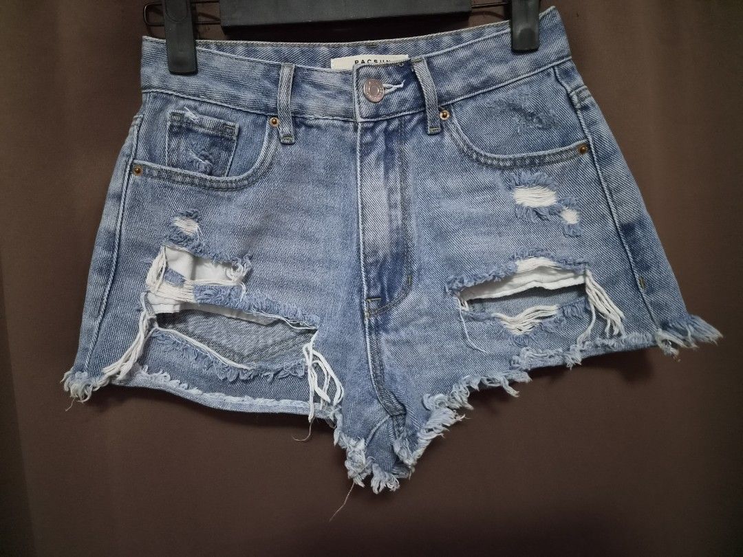 Pacsun Denim Short 23 (Category: Shorts) located in Malolos. Submitted by aemcloset (Listing ID 1468858197, Image 1). Description: size 23 rise 10 length 10 hard denim.