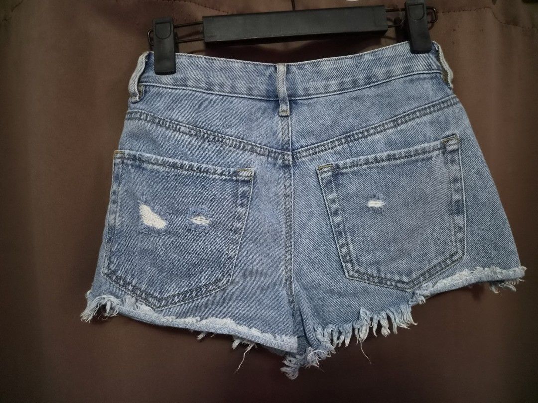 Pacsun Denim Short 23 (Category: Shorts) located in Malolos. Submitted by aemcloset (Listing ID 1468858197, Image 2). Description: size 23 rise 10 length 10 hard denim.