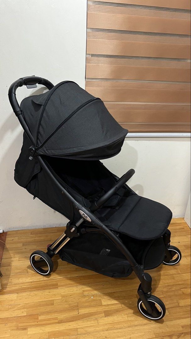 Pali Magic Stroller travel stroller (Category: Strollers) located in Santa Rosa. Submitted by mommy.cole.affordable.stuff (Listing ID 1468901818, Image 1). Description: .